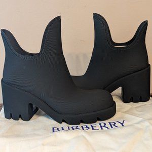 Burberry Frances Heel